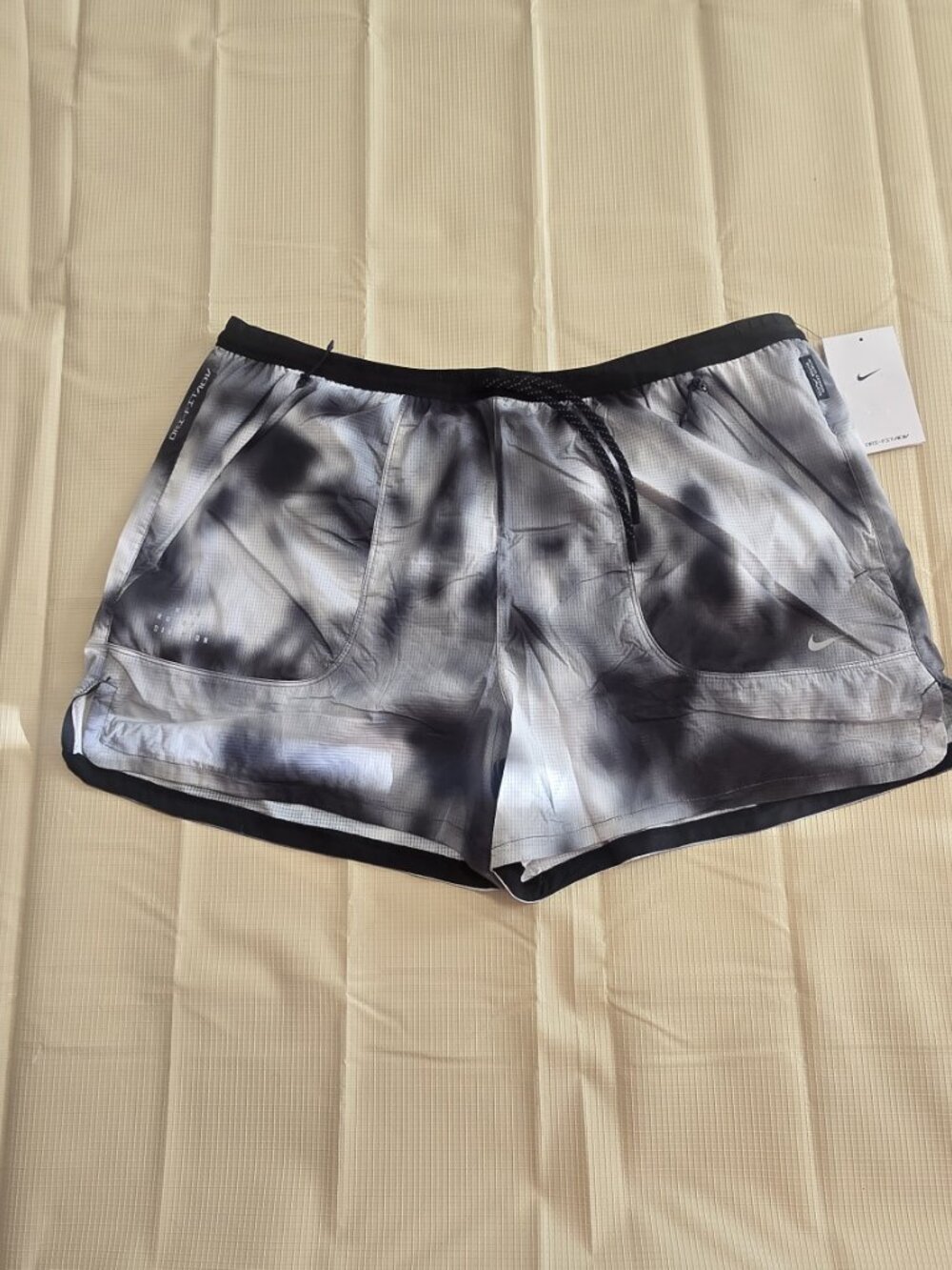 Mens Size L or XL Nike Running Shorts Dri-FIT ADV Briefs-Lined Nigro HJ4150-010